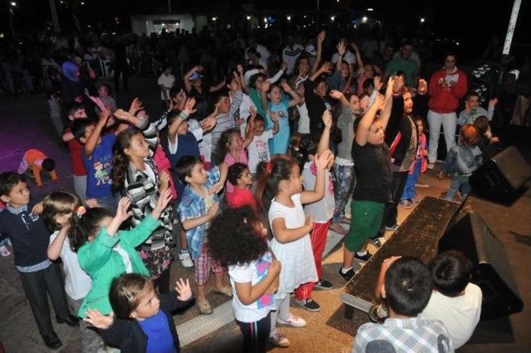 Ak&ccedil;akoca'da Ramazan Şenlikleri İzleyenleri B&uuml;y&uuml;l&uuml;yor