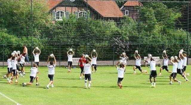 Beşiktaş Yeni Sezon Hazırlıklarını Sürdürüyor