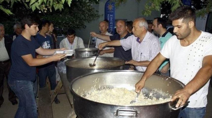 Ak Parti Bandırma Teşkilatından İftar Organizasyonu