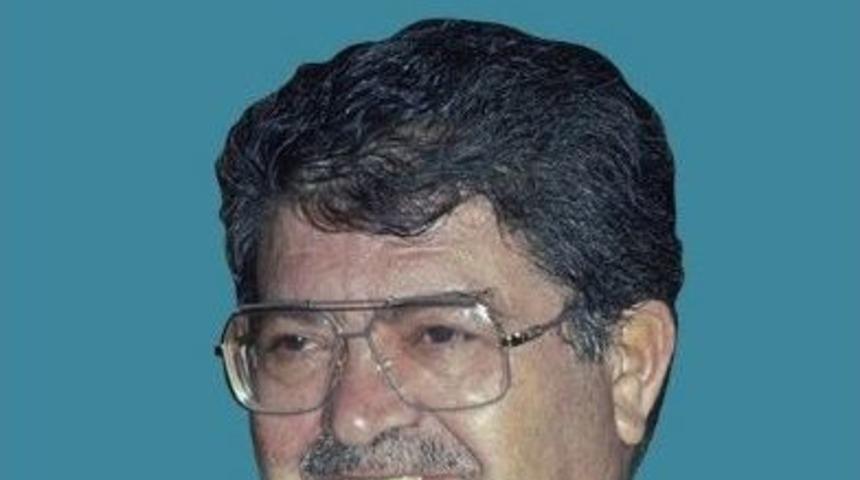 Başdanışmanı Hikmet &Ouml;zdemir, Turgut &Ouml;zal&rsquo;ı Yazdı