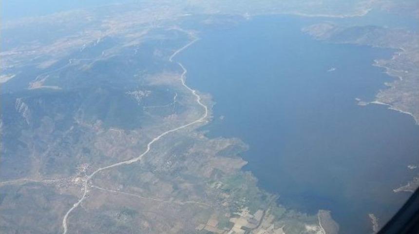 Bafa G&ouml;l&uuml;&rsquo;n&uuml;n Kirliliği Hava Fotoğraflarına Da Yansıdı
