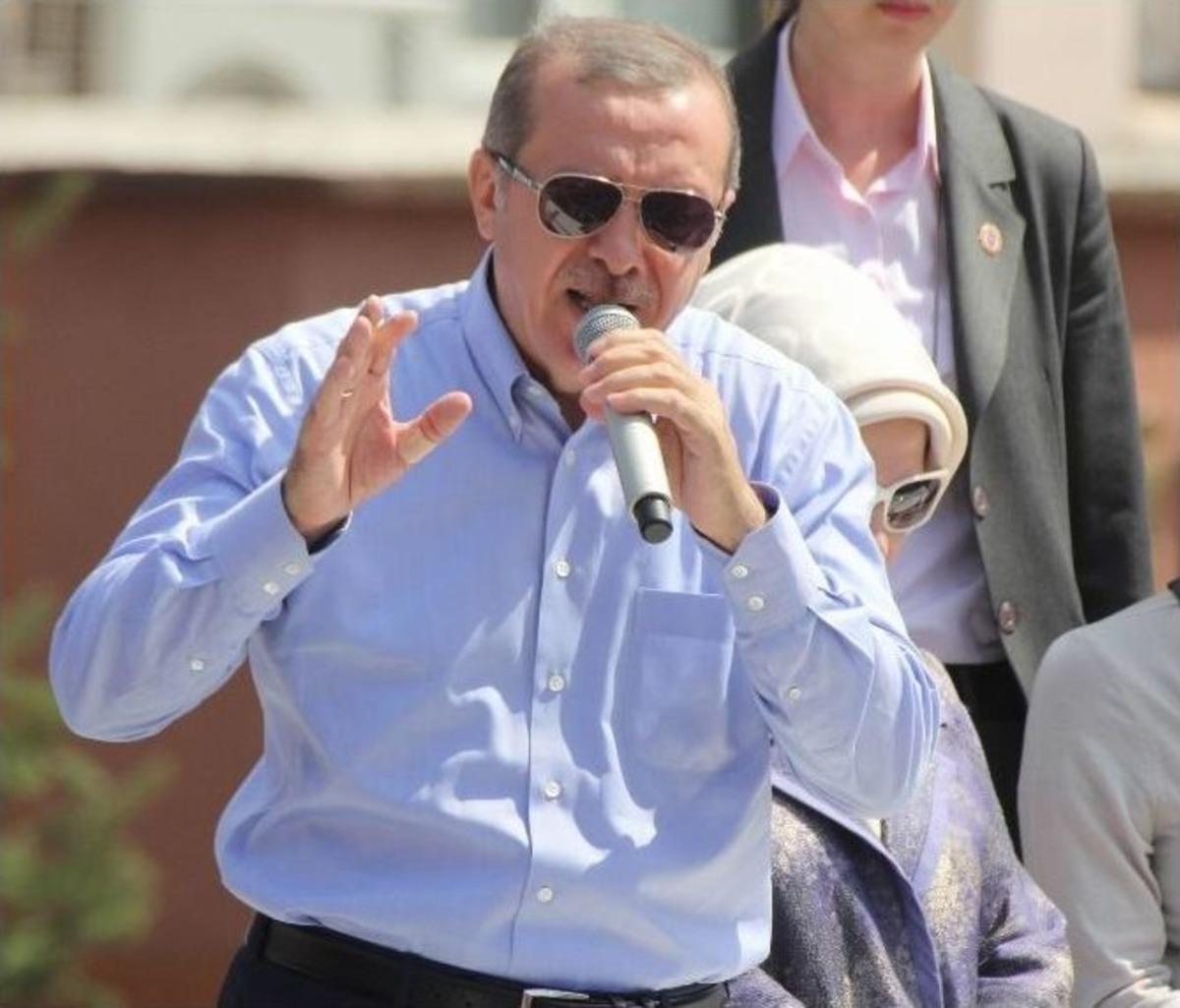 Başbakan Erdoğan: &ldquo;t&uuml;rk Bayrağını İndiren Bedelini Ağır &Ouml;der&rdquo;