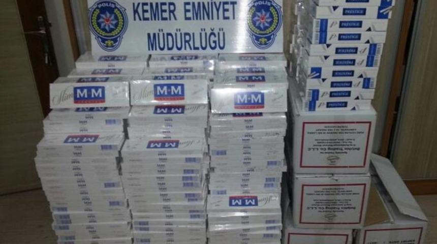 Kemer'de 8 Bin 70 Paket Ka&ccedil;ak Sigara Ele Ge&ccedil;irildi