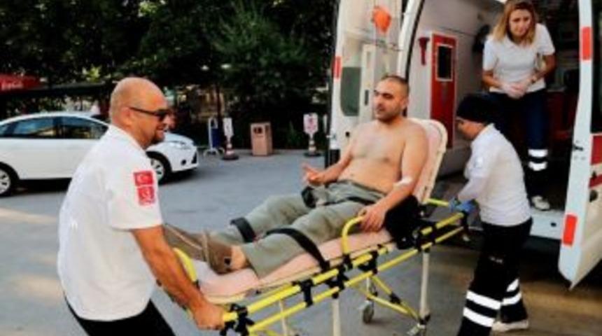 Eskişehir'de Bı&ccedil;aklı Kavga: 1 Yaralı