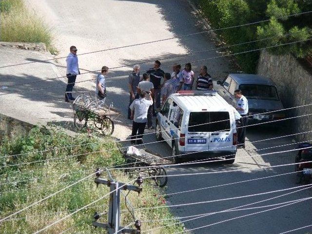 Seyyar Hurdacı İle Otomobil Sürücüsü Arasındaki Kavgayı Polis Önledi