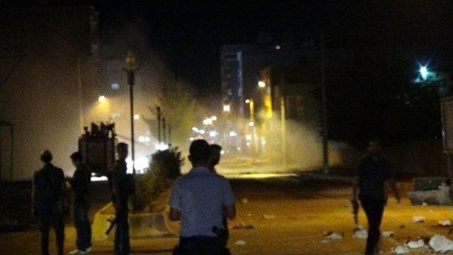 Nusaybin'de İzinsiz Gösteriye Polis Müdahale Etti