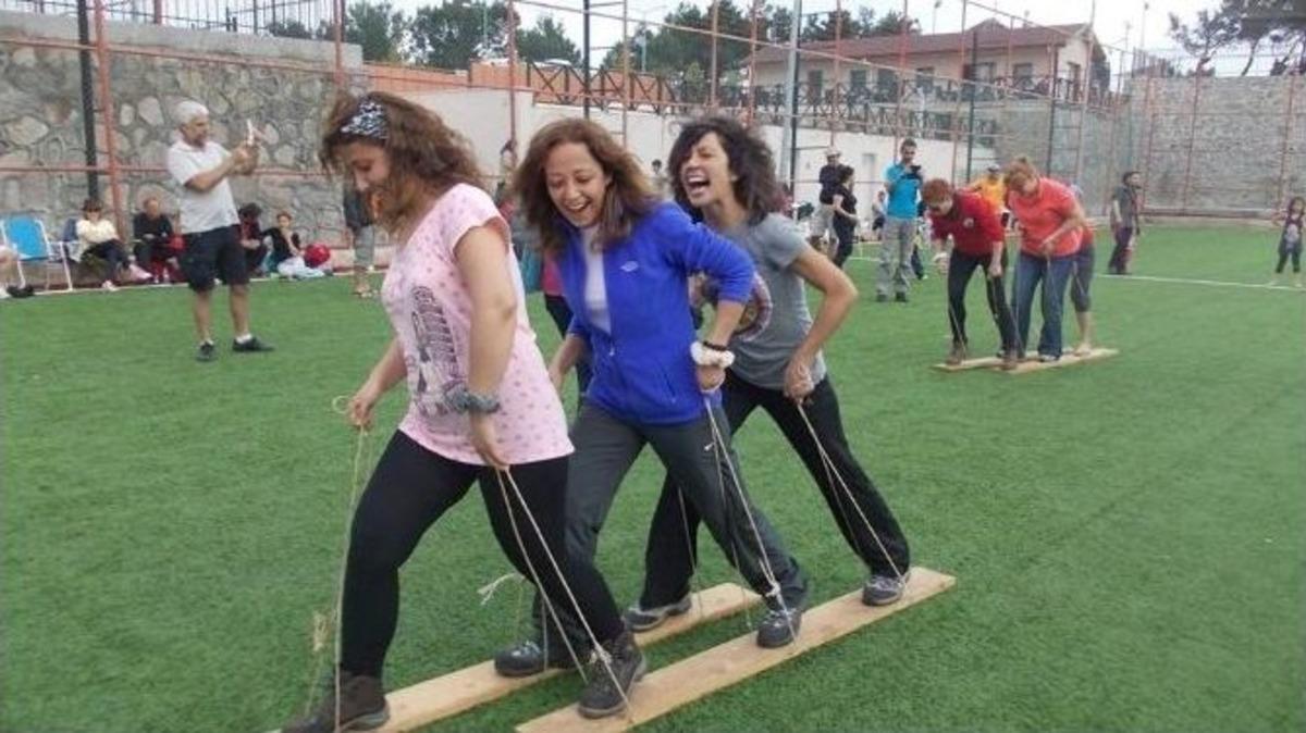 Yamanlar Gen&ccedil;lik Merkezi Doldu Taştı