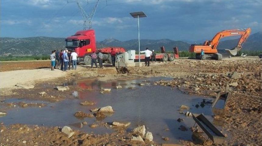 Bayat Ovasında 25 Bin D&ouml;n&uuml;m Meyve Bah&ccedil;e Susuz Kaldı