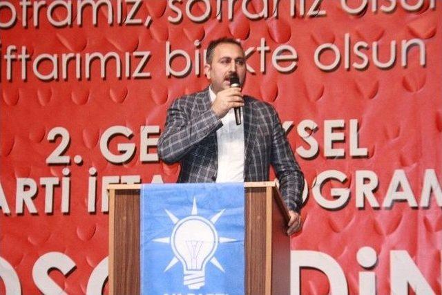 Ak Parti den Dev İftar 3