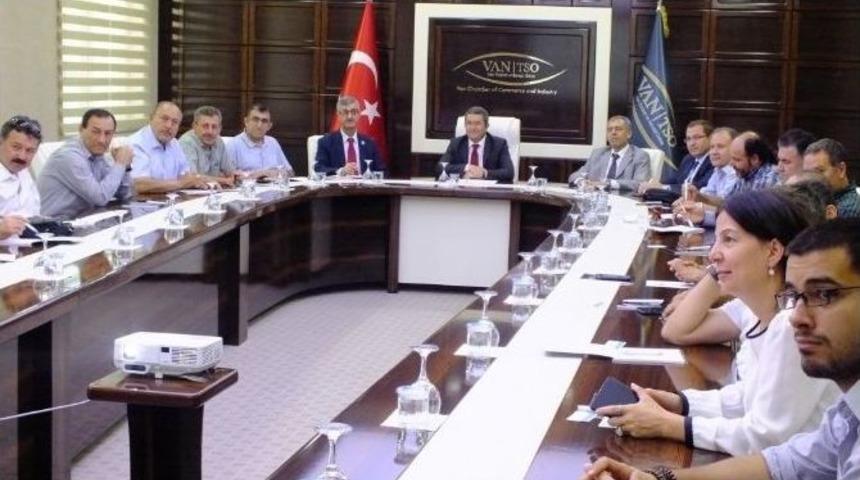 Irak K&uuml;rdistan B&ouml;lgesi Rekt&ouml;rleri Tso&rsquo;da