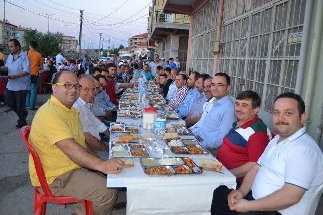 Kula da Semerkand İftarları S&uuml;r&uuml;yor 1