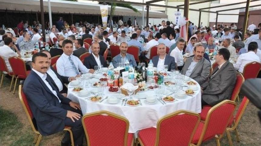 Makro'dan Anlamlı İftar