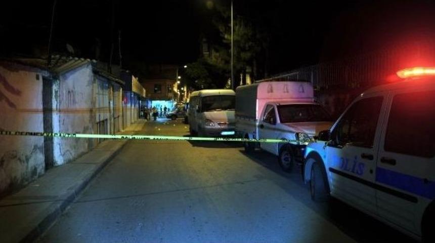 Eski Sevgililerin Rahatsız Etme Kavgası: 1 &Ouml;l&uuml;