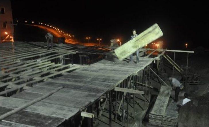 Şırnak'ta İnşaat İşçileri İftardan Sonra Çalışıyor G2