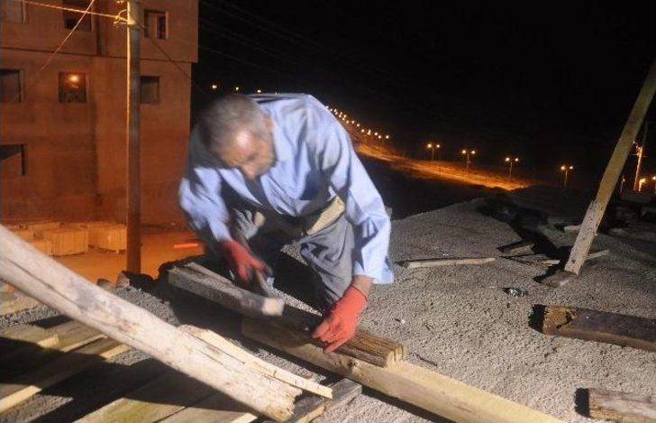 Şırnak'ta İnşaat İşçileri İftardan Sonra Çalışıyor G3