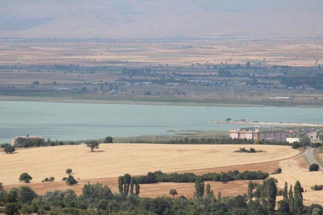 Yağışlar Beyşehir Gölü Havzası Çiftçisinin Yüzünü Güldürdü