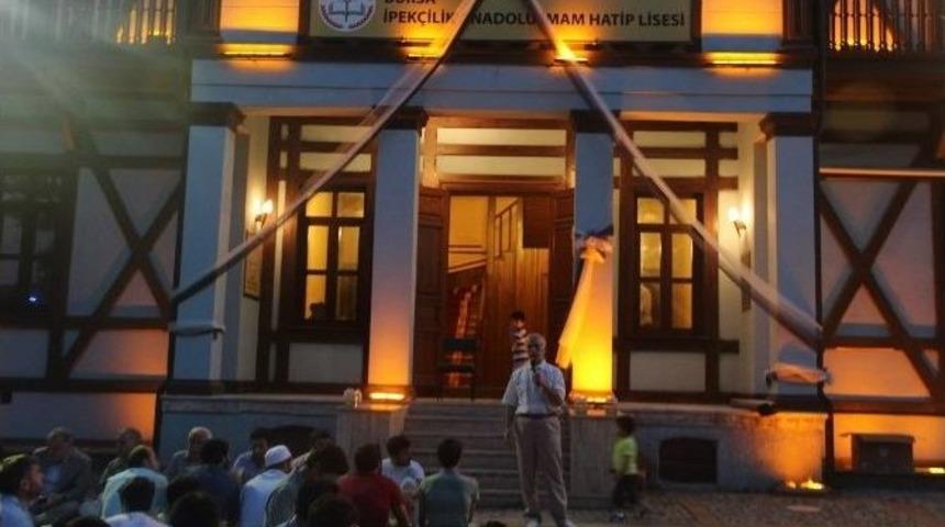 Bursa'da &Uuml;mmet İftarı