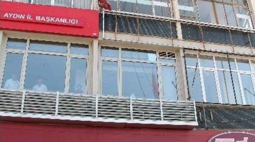 &Ccedil;atıya &Ccedil;ıkıp İş İstedi