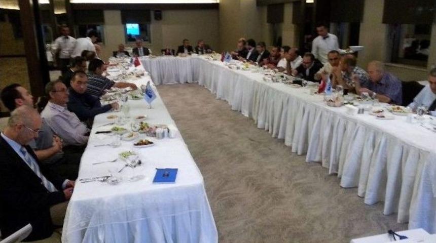 Anadolu D&uuml;ş&uuml;nce Grubunda N&ouml;bet Değişimi