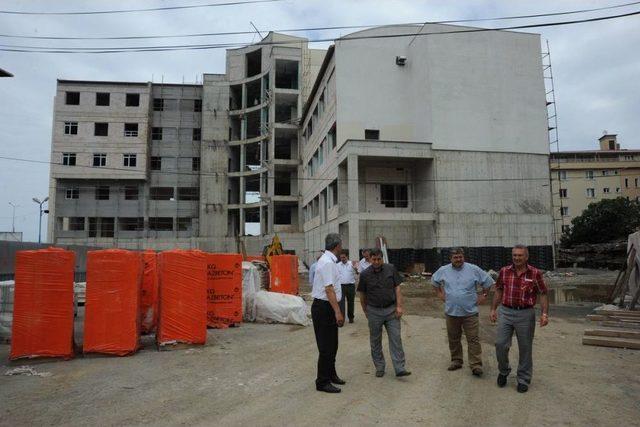 Arhavi Belediye Başkanı Hekimoğlu, Hastaları Ziyaret Etti