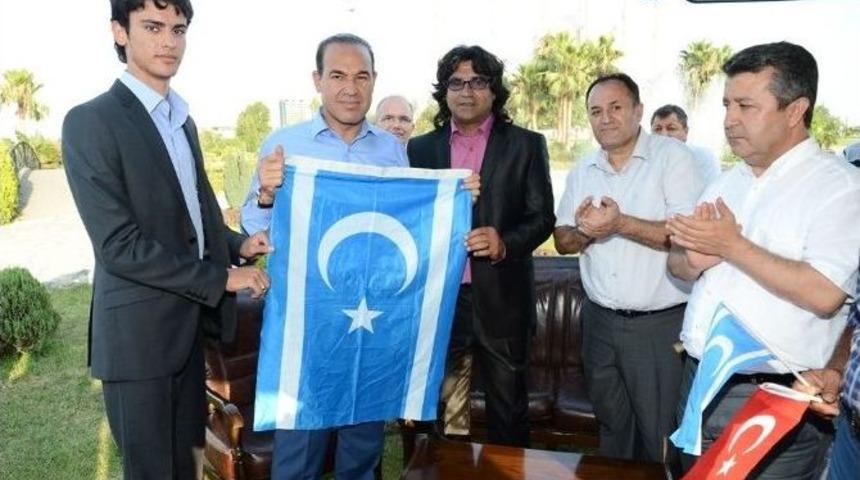 Başkan S&ouml;zl&uuml;: &ldquo;kerk&uuml;k&rsquo;teki Soydaşlarımızın Yanındayız&rdquo;