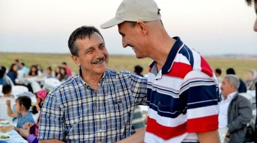 Aşağıs&ouml;ğ&uuml;t&ouml;n&uuml; Mahallesi&rsquo;nde İftar Sevinci