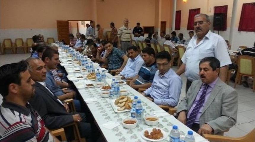 Esnaflara İftar Yemeği Verildi