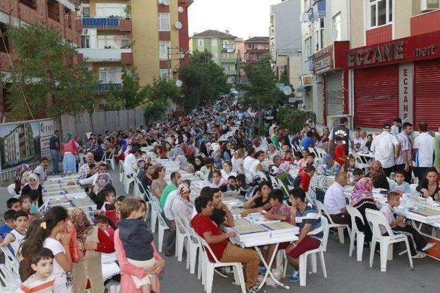 Bereket Sofraları Köşklüçeşme'de Kuruldu