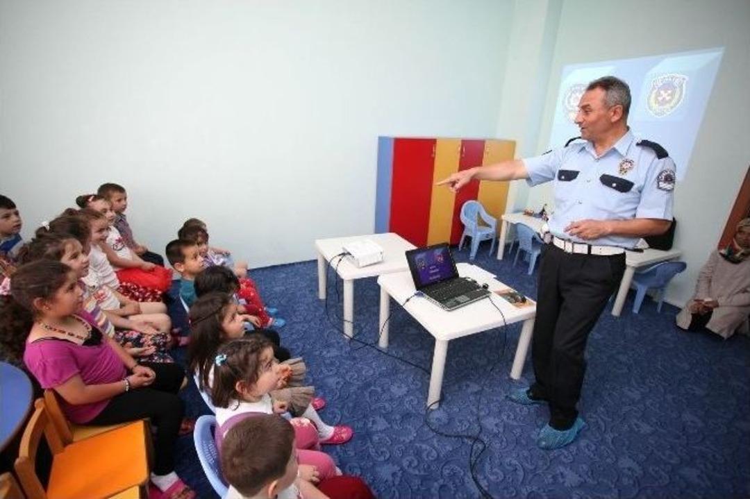 &Ccedil;ocuklara Uygulamalı Trafik Eğitimi