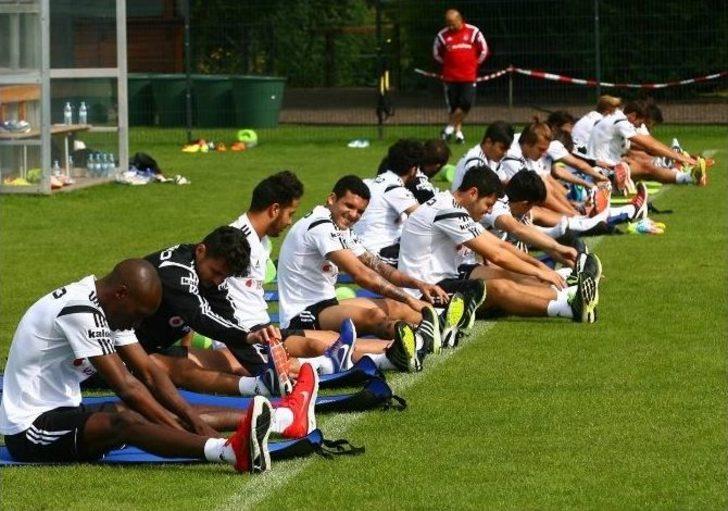 Beşiktaş Yeni Sezon Hazırlıklarını Sürdürüyor G4