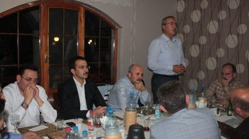 Ak Parti&rsquo;nin Yeni Y&ouml;neticileri İftarda Biraraya Geldi