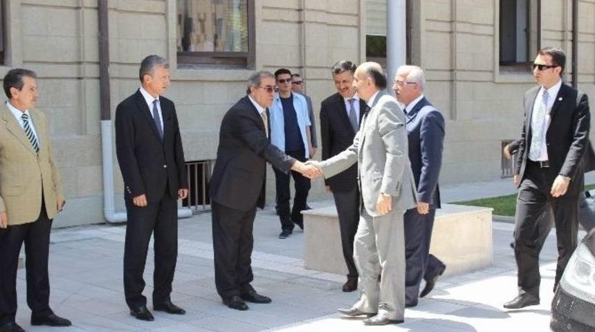 Bakan M&uuml;ezzinoğlu Eskişehir&rsquo;de