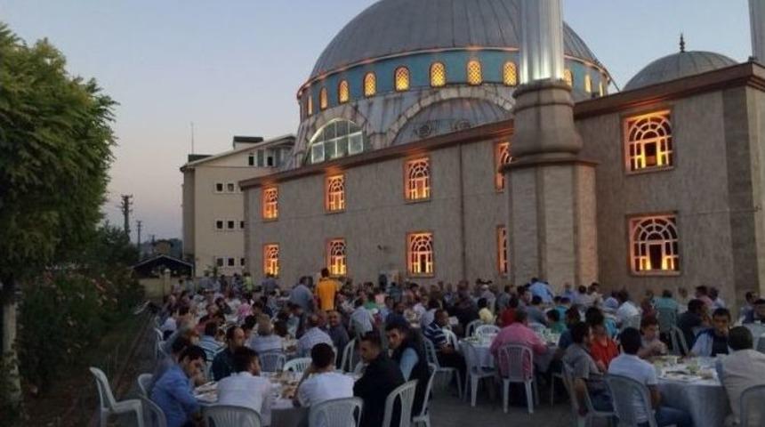 Serdivanlılar Sapak Camii Derneği&rsquo;nin İftarında Buluştu