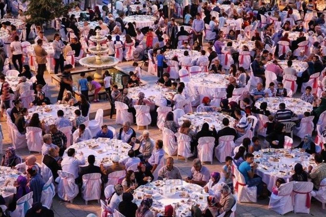 Kocaali Sofralarında Kardeşlik Bereketi