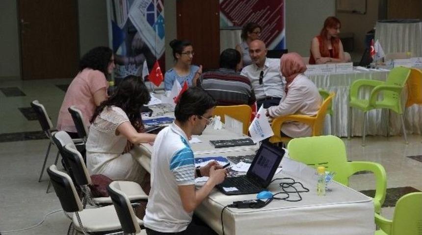 Hk&uuml;&rsquo;n&uuml;n Yeni B&ouml;l&uuml;m&uuml; G&ouml;rsel İletişim Tasarımı'na Yoğun İlgi