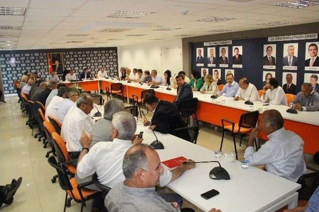 Büyükşehir Belediyesi Ak Parti Grup Toplantısı Yapıldı