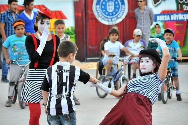 Akşehir’de Pantomim Ve Canlı Heykel’e Büyük İlgi