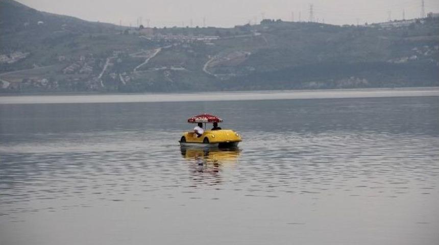 &Ouml;zdemir: "sapanca G&ouml;l&uuml;nden Sanayi Ama&ccedil;lı Su &Ccedil;ekimi Durdurulsun"