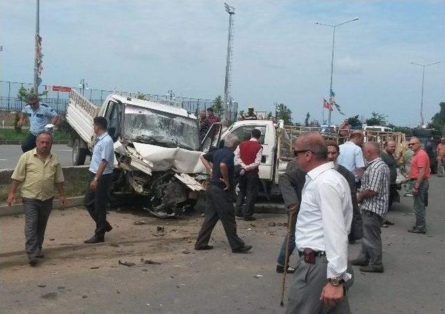 Rize'de Trafik Kazası: 5 Yaralı