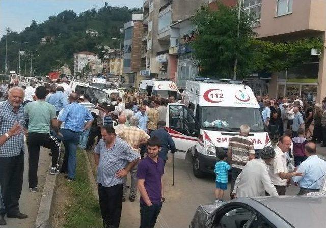 Rize'de Trafik Kazası: 5 Yaralı