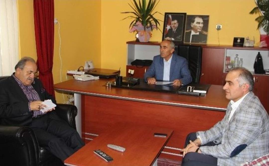 Uslu Ve K&ouml;se&rsquo;den D&uuml;venci Belediyesi&rsquo;ne Ziyaret