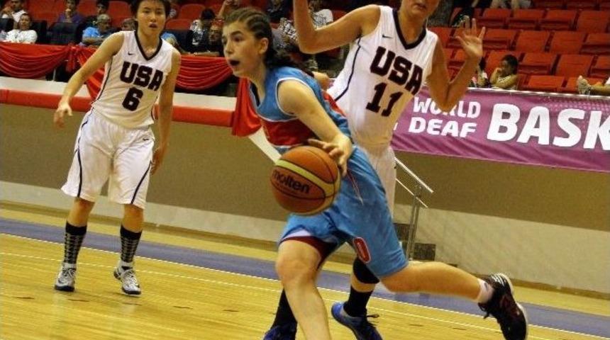 Millilerimiz Final Yolunda