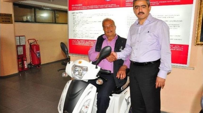 Başkan Alıcık, Ovacıklı Mehmet Amcayı Sevindirdi