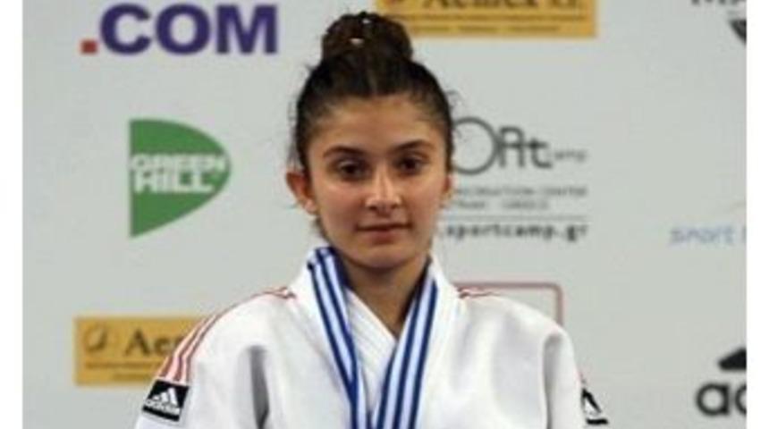 Rabia Judoda Avrupa Şampiyonu Olup Trabzon’un Gururu Oldu