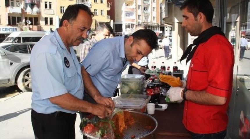 Çiğ Köfteciler Denetlendi