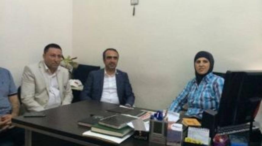 Ak Parti&rsquo;li İ&ccedil;ten&rsquo;ten Diyarbakır&rsquo;ın İlk Kadın Muhtarına Ziyaret