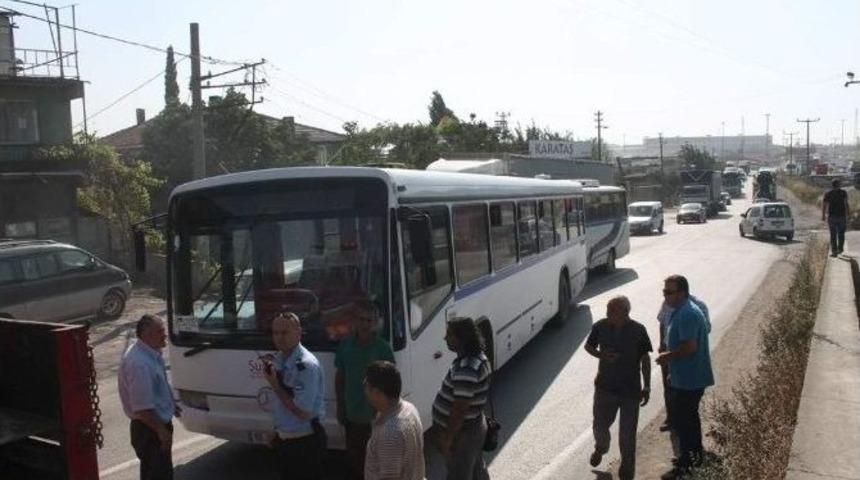 Otob&uuml;sler Birbirine Girdi: 10 Yaralı