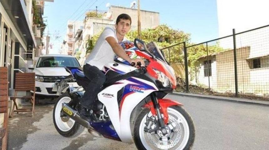 Motosikletli Gen&ccedil; Kazada Hayatını Kaybetti