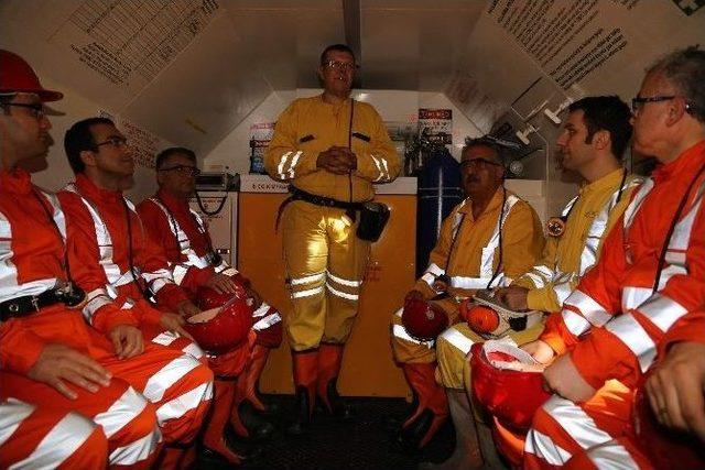 Bakan İftarını Yer Altında A&ccedil;tı 1