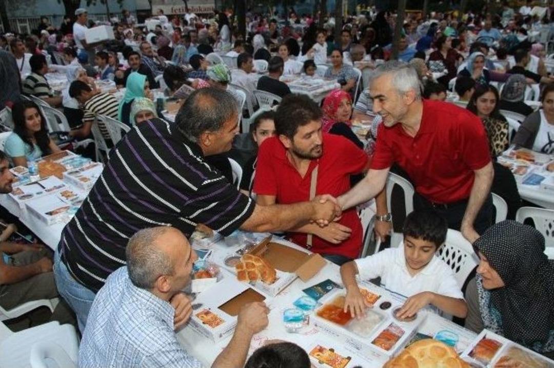 Kağıthane&rsquo;liler İftar Sofrasında Buluştu